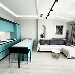 Апартаменты Elite Sea View Jacuzzi Penthouses *