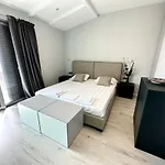 Апартаменты Elite Sea View Jacuzzi Penthouses