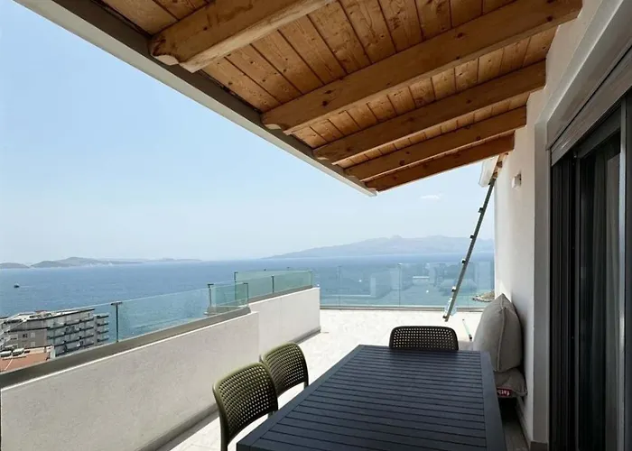 Elite Sea View Jacuzzi Penthouses *