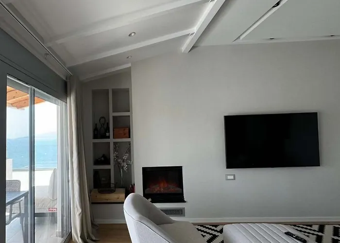 Apartment Elite Sea View Jacuzzi Penthouses Sarande