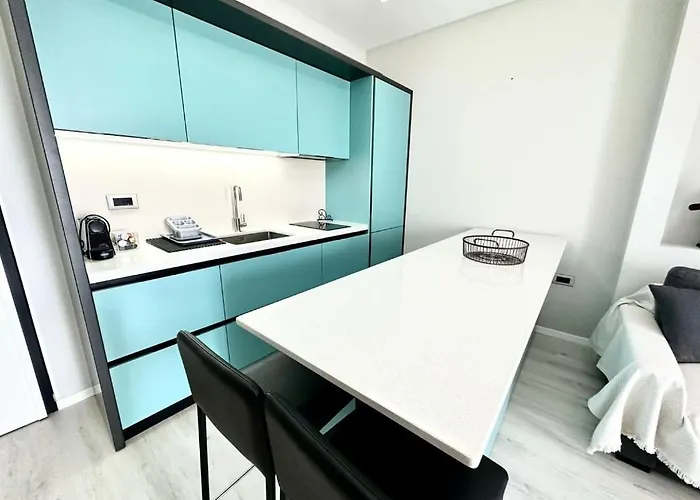 Elite Sea View Jacuzzi Penthouses