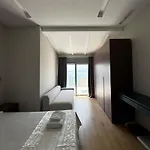 Elite Sea View Jacuzzi Penthouses *