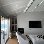 Apartment Elite Sea View Jacuzzi Penthouses Sarande
