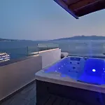 Elite Sea View Jacuzzi Penthouses Apartment Sarande
