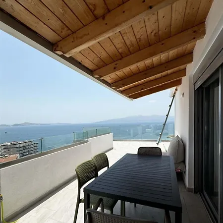 Elite Sea View Jacuzzi Penthouses *