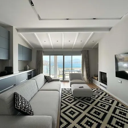 Elite Sea View Jacuzzi Penthouses Σαράντα