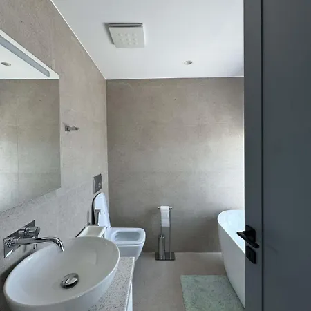 Elite Sea View Jacuzzi Penthouses *