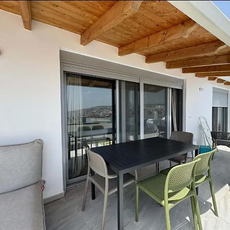 Elite Sea View Jacuzzi Penthouses Διαμέρισμα