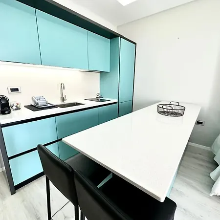 Elite Sea View Jacuzzi Penthouses