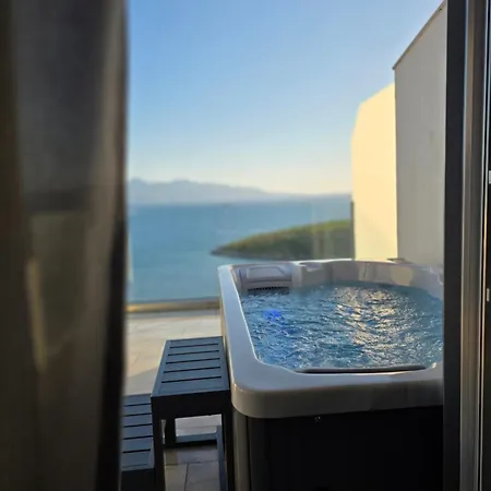 Elite Sea View Jacuzzi Penthouses