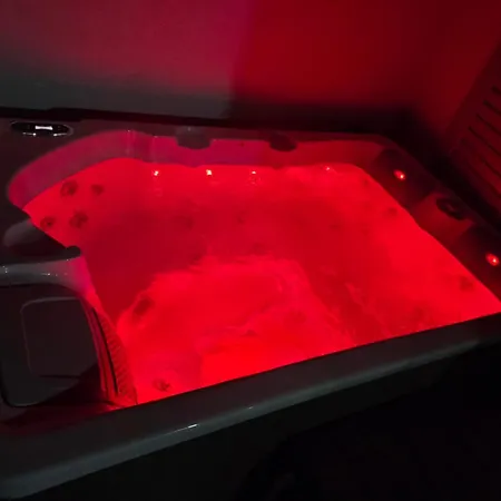 Elite Sea View Jacuzzi Penthouses Διαμέρισμα *