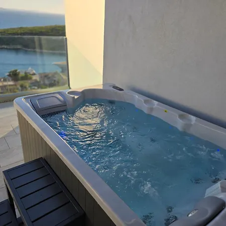 Elite Sea View Jacuzzi Penthouses Σαράντα