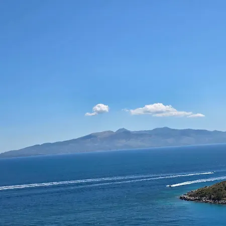 Elite Sea View Jacuzzi Penthouses Saranda