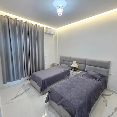 Elite Sea View Jacuzzi Penthouses Apartament Saranda