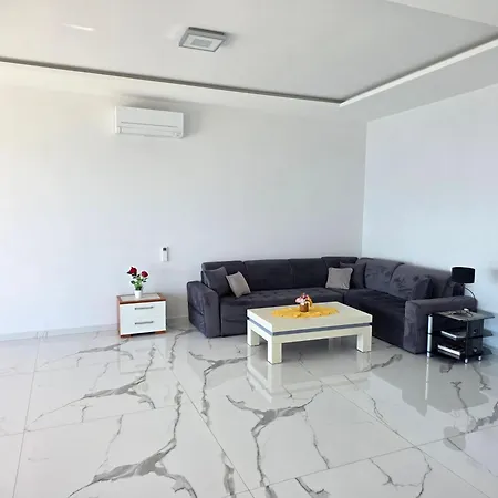 Elite Sea View Jacuzzi Penthouses