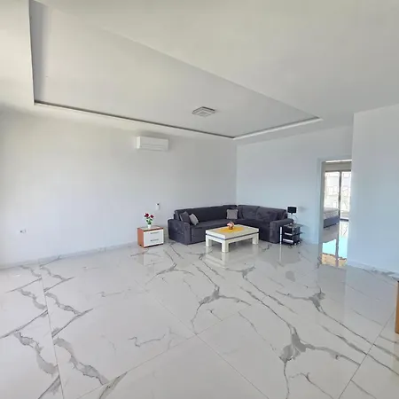 Elite Sea View Jacuzzi Penthouses Appartamento Sarandë